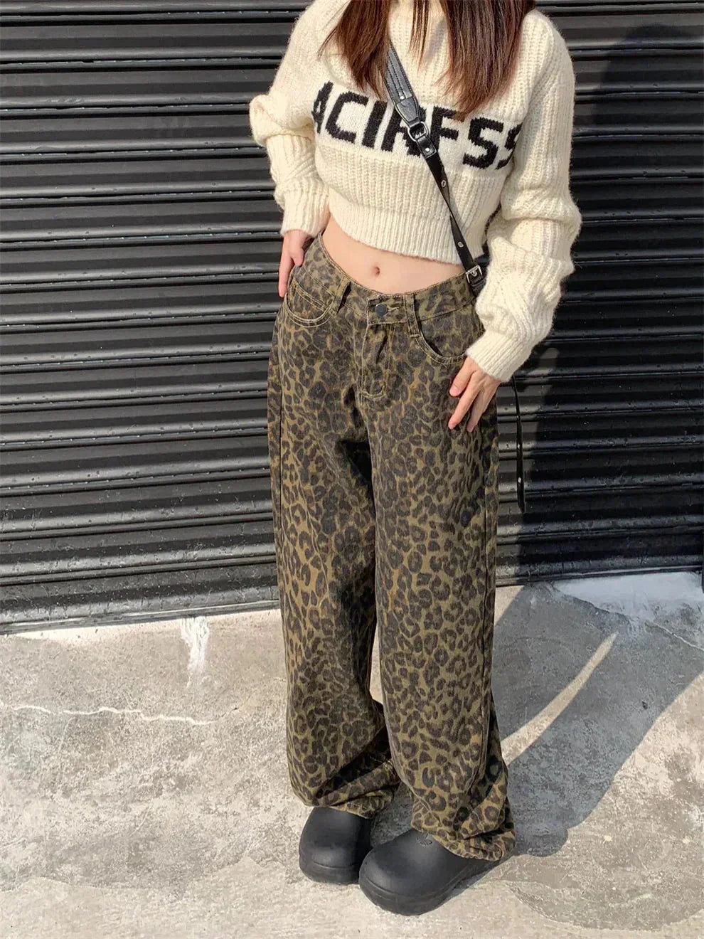 Fafa | Le Jean Imprimé Léopard : Le Must-Have de la Mode Femme