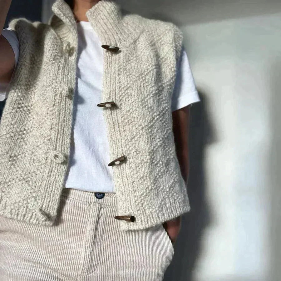 Naomki | Le cardigan sans manches : Élégance et confort réunis