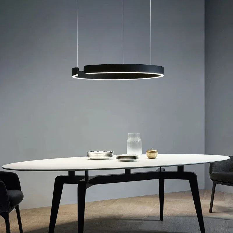 Lampada a sospensione ad anello Esthetica