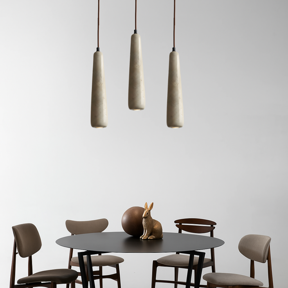 Lampada a sospensione a forma di matita