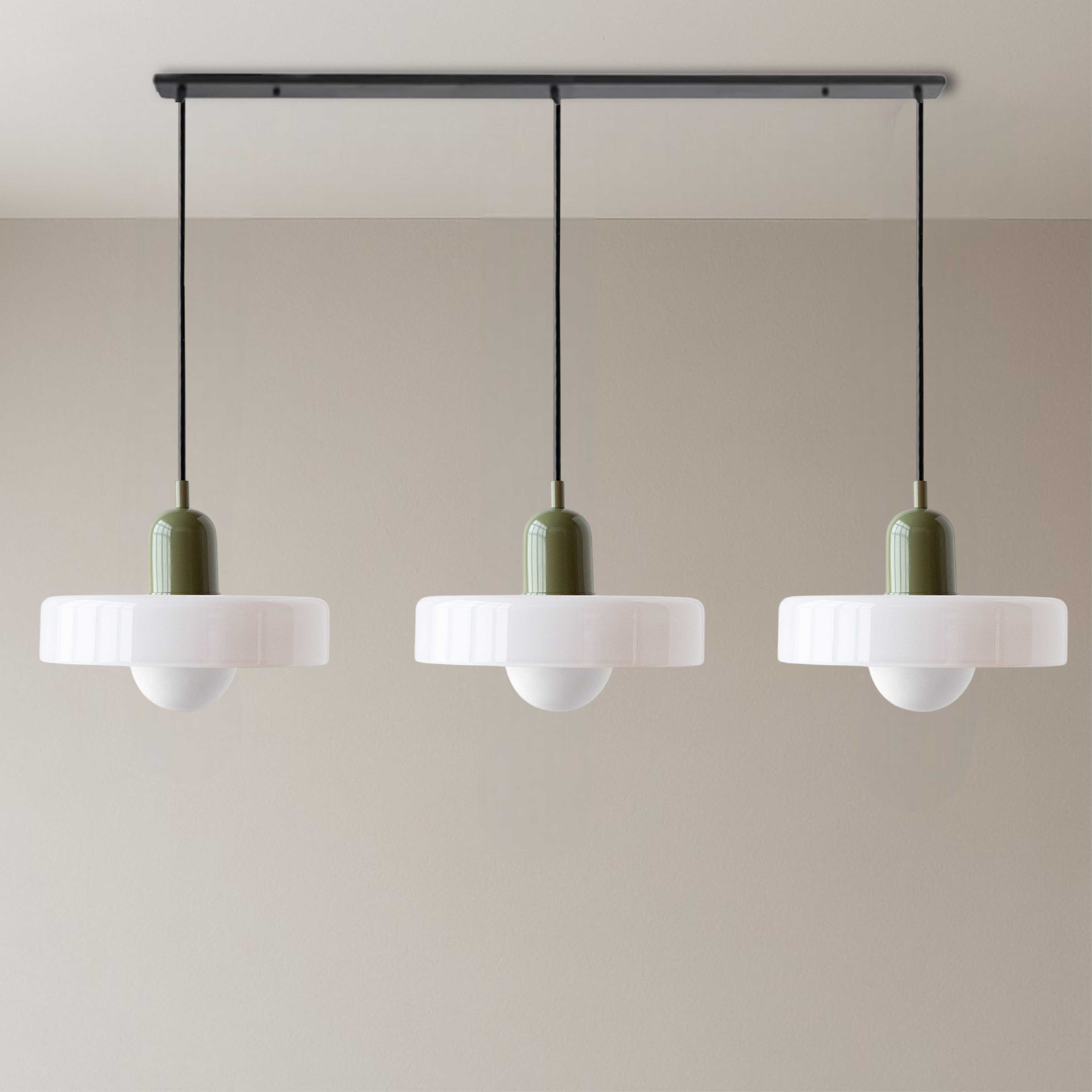 Lampada a sospensione Bauhaus a 3 teste in vetro colorato