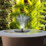 Fontana d'acqua alimentata dall'energia solare