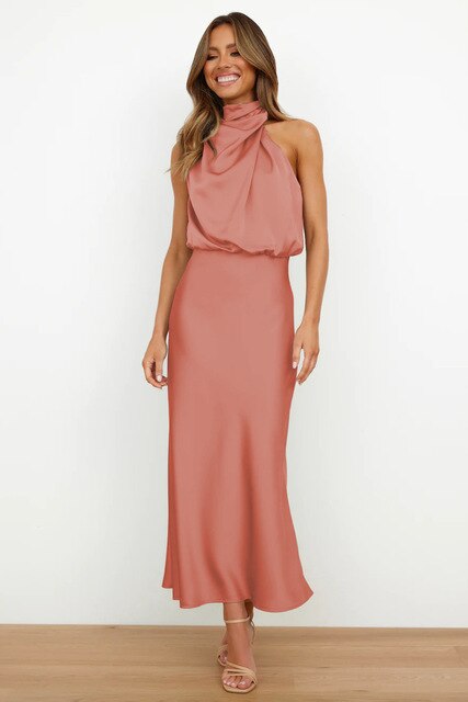Robe cocktail élégante Aili en rouge corail pour une couleur vibrante et élégante