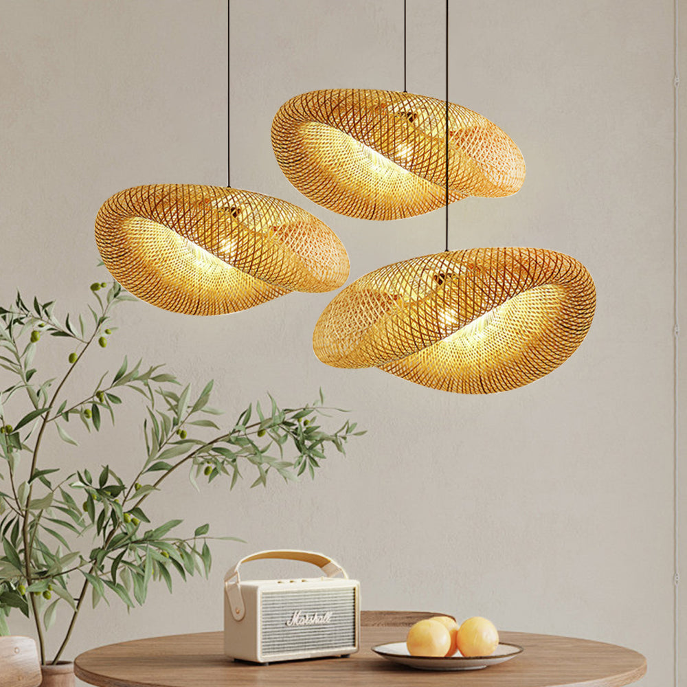 Lampada a sospensione in bambù