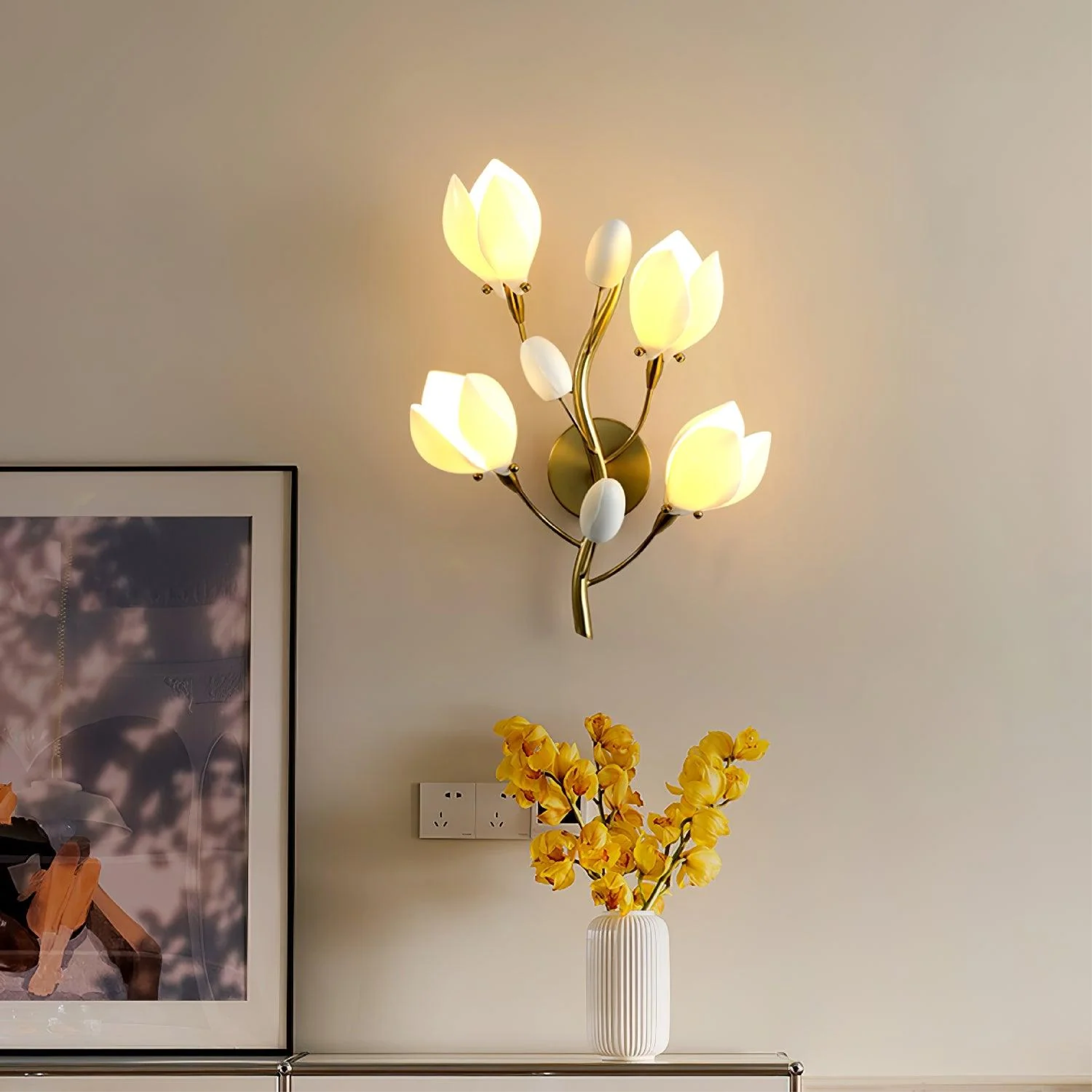 Lampada da parete a fiori in ceramica