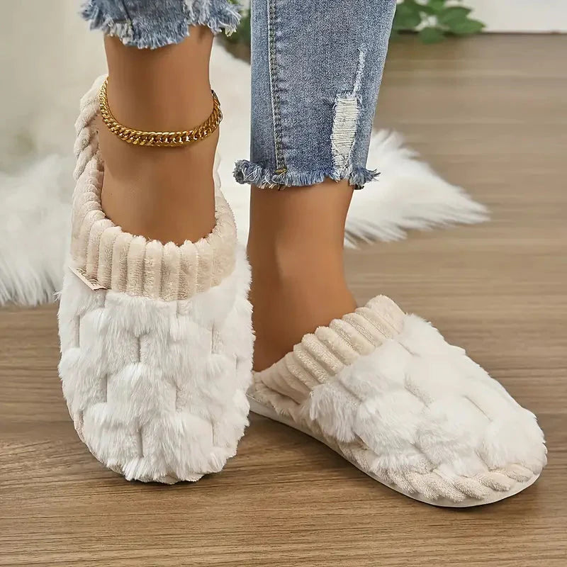 Chaussons Douillets Fleur de Confort en Coton Beige pour Confort Ultime trave