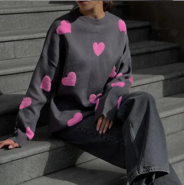 Pull coeurs en tricot doux gris pour un style chic et intemporel travel bottl