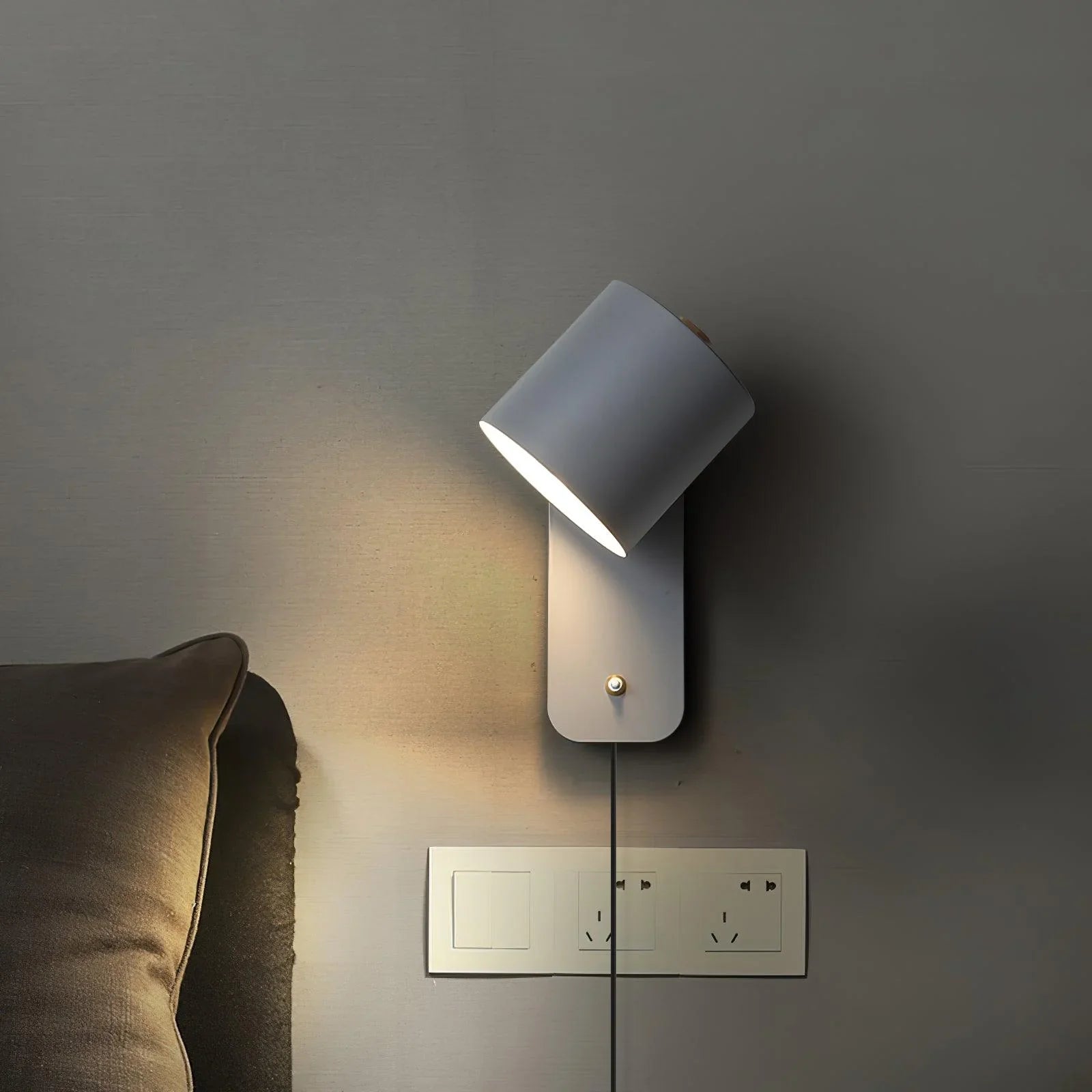 Lampada da parete a spina Cylinder