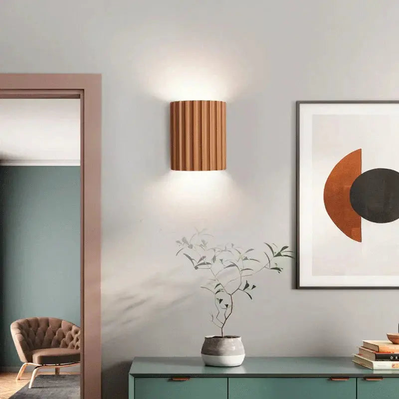 Applique Murale Moderne en Résine Élégante pour Chambres et Salons travel bot