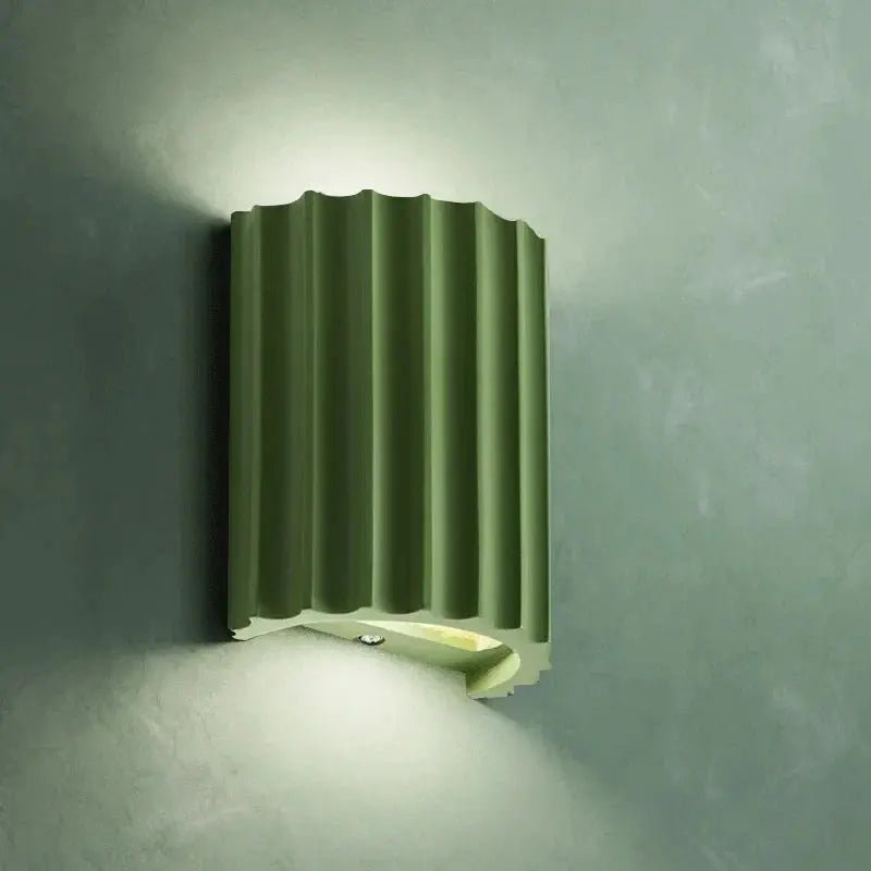 Applique Murale Moderne en Résine Élégante pour Chambres et Salons travel bot