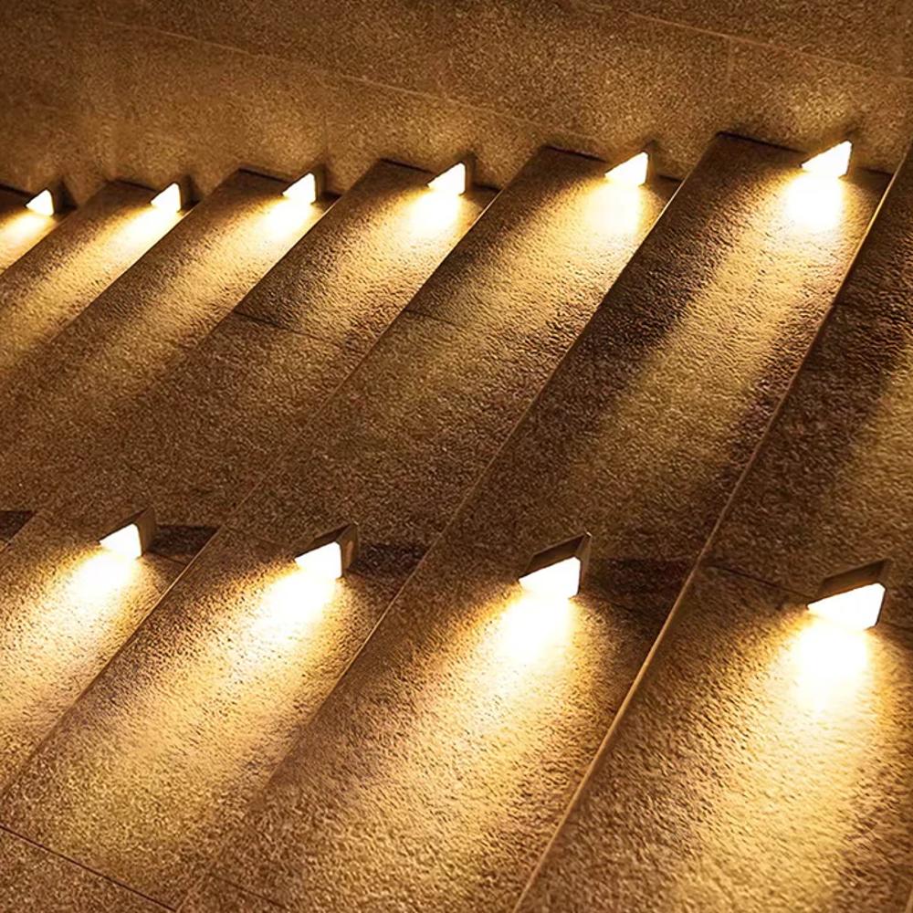 Lampade solari per scale esterne