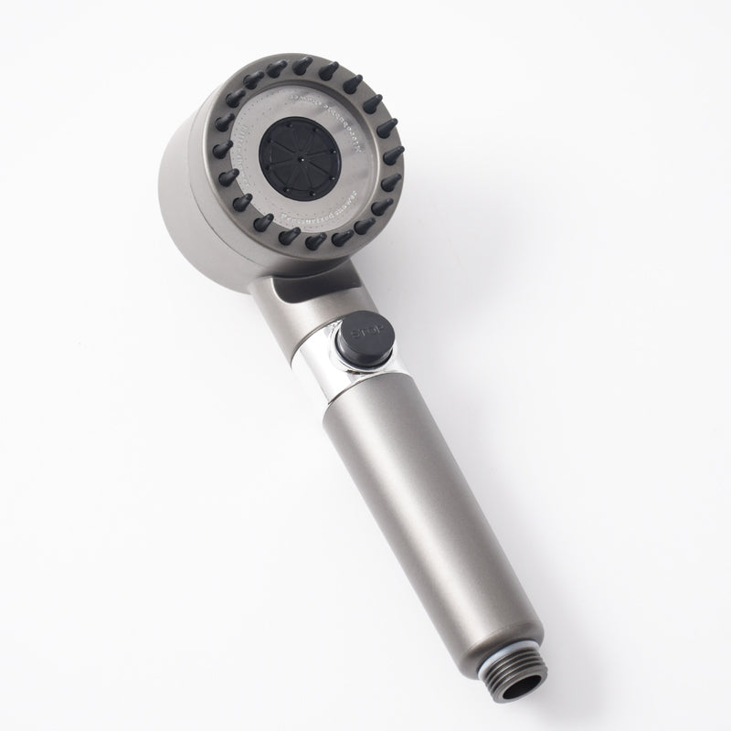 Tête de douche à massage pour une expérience de bain relaxante et revigorante dog