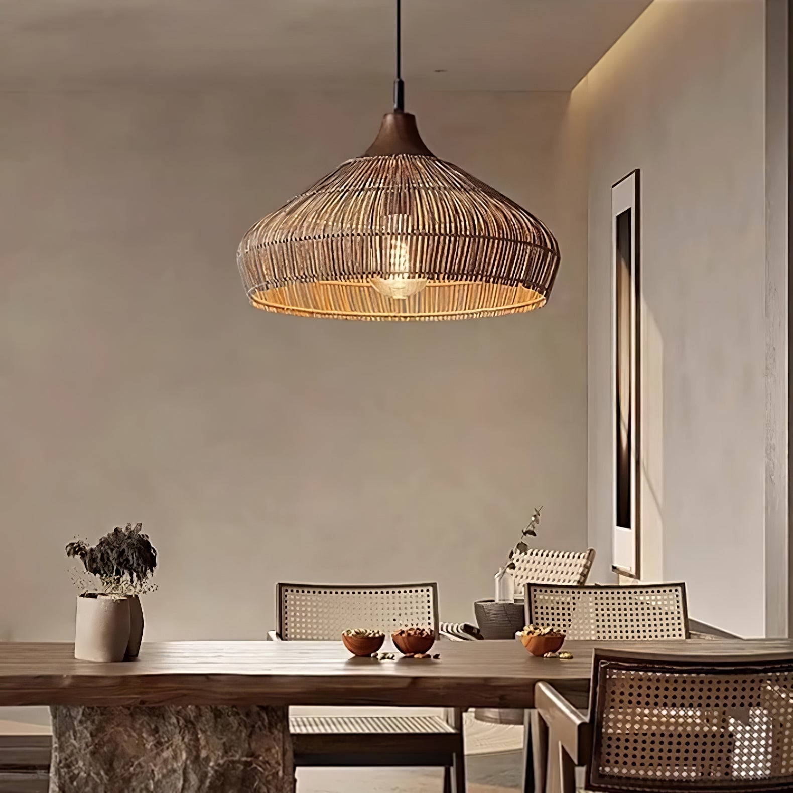 Lampada sospesa in vimini e rattan
