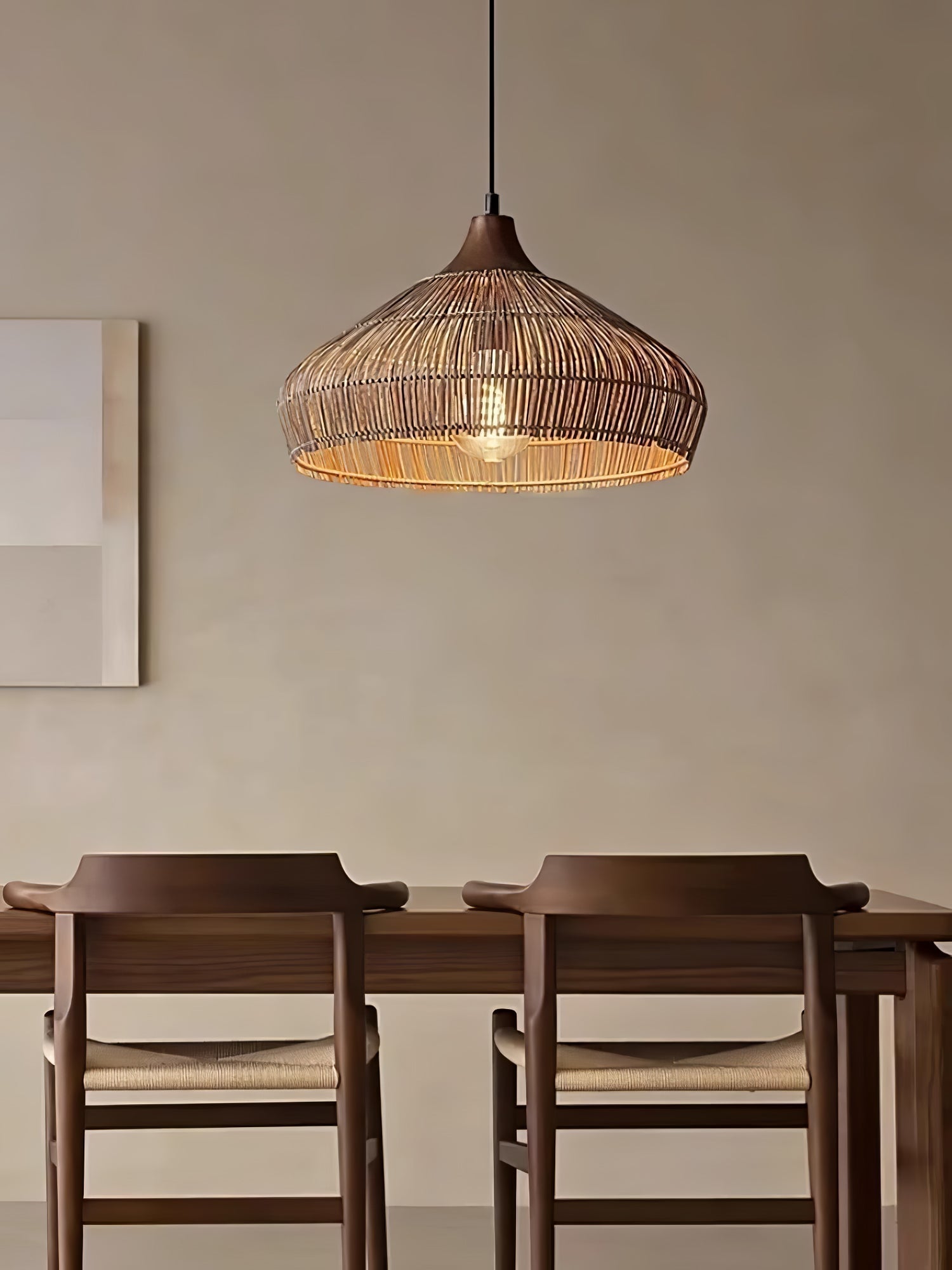 Lampada sospesa in vimini e rattan