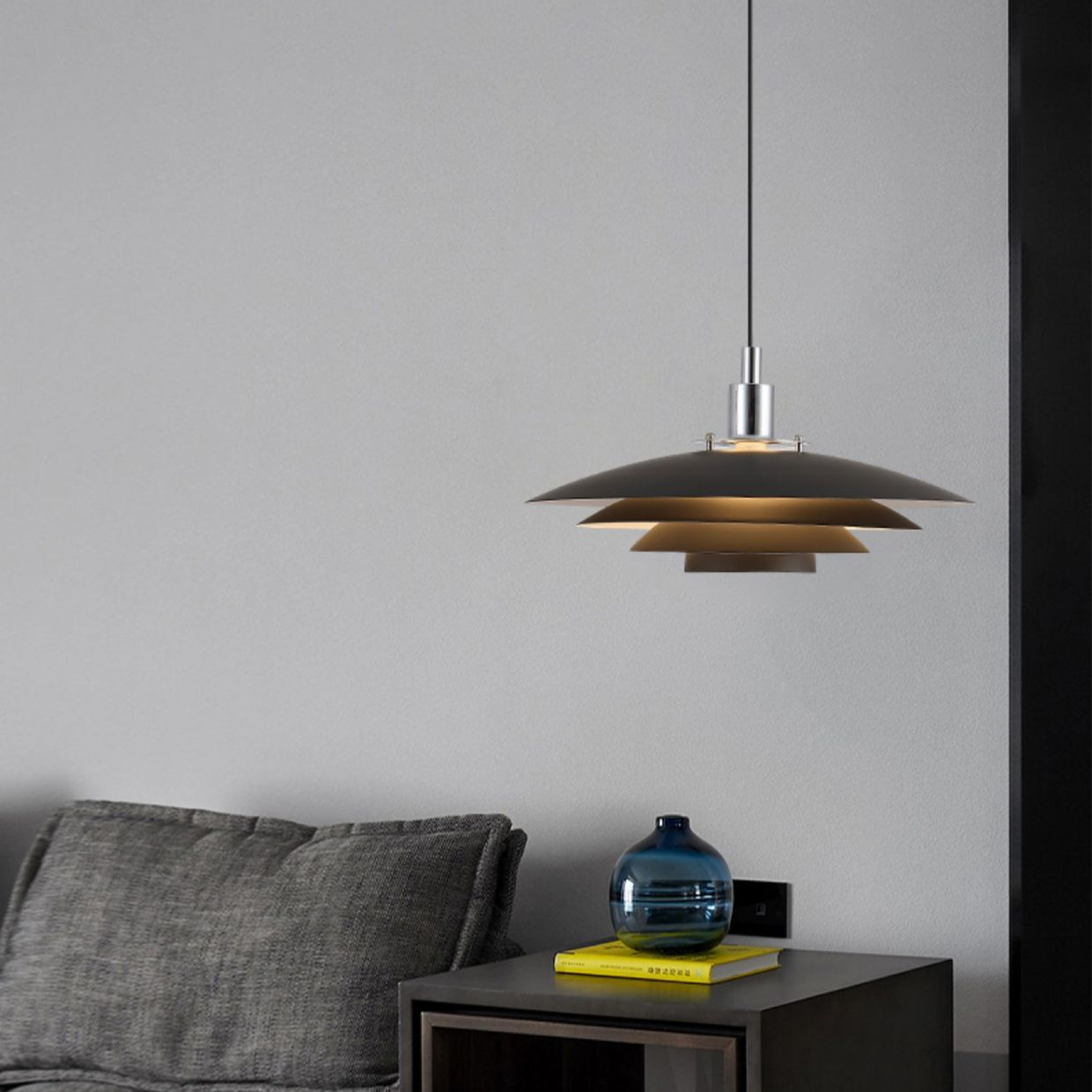 Lampada a sospensione in metallo